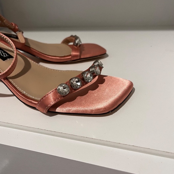 Sergio Rossi SR1 Pink Satin Sandals with Crystal Stones NWT - Picture 8 of 12